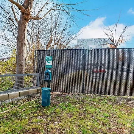 Apartment Downtown River Views Pool Parking Nashville