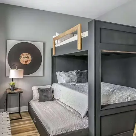 Private Rooftop Oasis - 2 Homes Holiday home Nashville