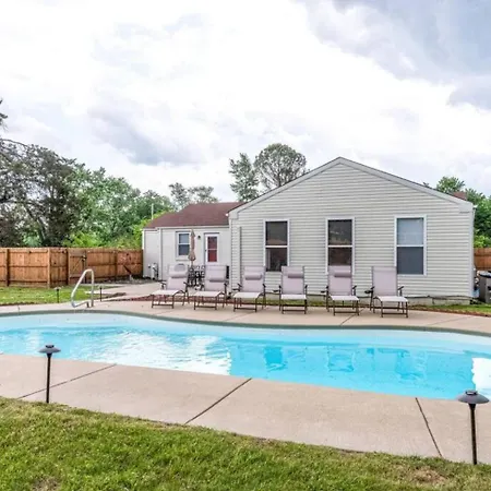 Holiday home Oasis Of Nashville, With A Pool And Hot Tub !