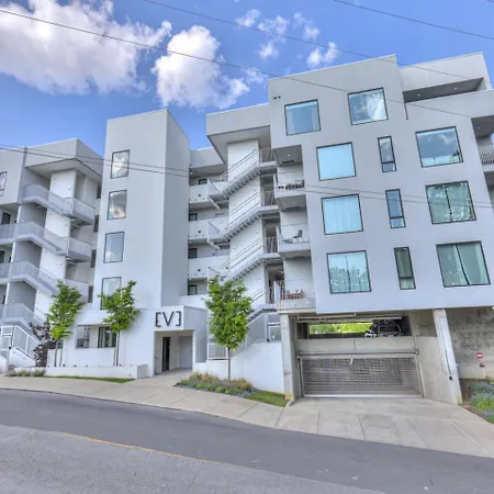 Boutique On Nashville's Riverfront- Eve #402 Holiday home *