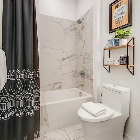 Holiday home Luxury 2-bd, 2-bth Downtown Riverfront, Park Free *