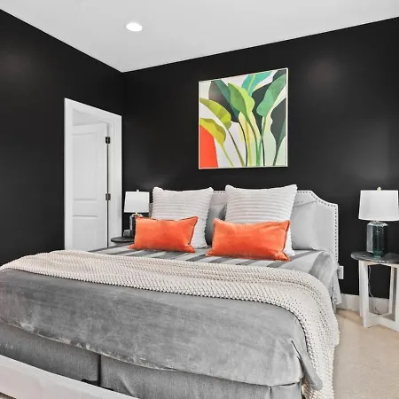 Two Adjacent Homes By 12 South And Belmont That Sleeps 24 Nashville