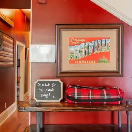 Eclectic Pet Friendly In East Holiday home Nashville