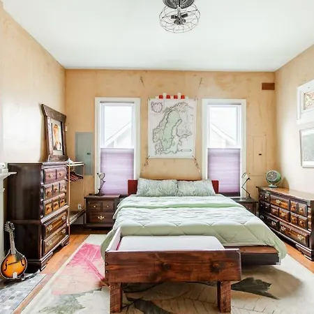 Holiday home Eclectic Pet Friendly In East *
