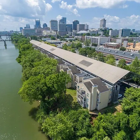 Riverfront Charm - A Scenic Downtown For 6 Holiday home