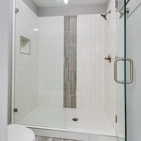 Couple Townhome Getaway Near East