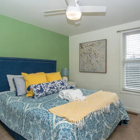 Pet Friendly - Near Dt Nash & Music Row Holiday home *