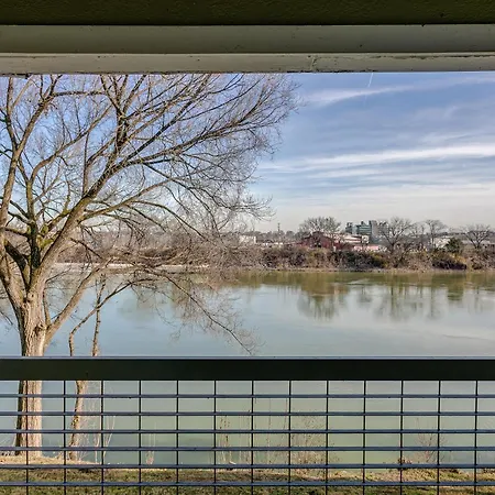 Riverfront Minutes From Broadway Holiday home Nashville