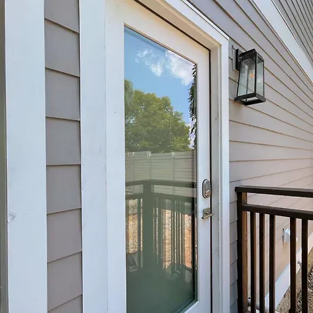 Dual - 1 Mile From Dt Nash & Farmers Market *