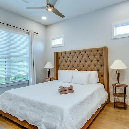 Dual - 1 Mile From Dt Nash & Farmers Market Holiday home *