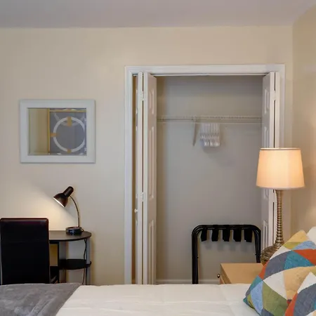 Holiday home Delightful Duplex - Steps Away From Tsu *