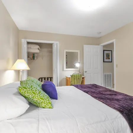 Cozy 3 Bdr In West L Close To Tsu *