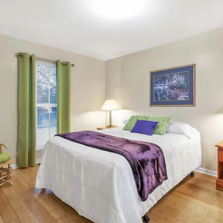 Holiday home Cozy 3 Bdr In West L Close To Tsu *