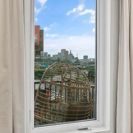 Penthouse View Flat Modern Design With Balcony *