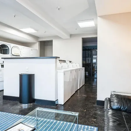 Holiday home 2 Bdr Riverfront Living In Downtown Nashville