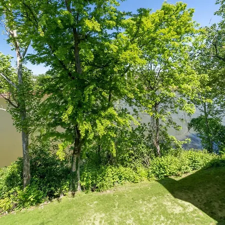 Cumberland River Near Dt *