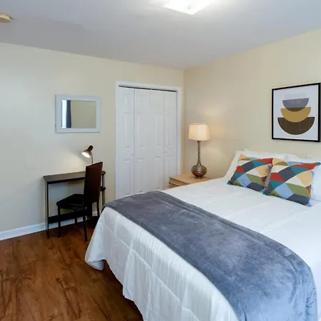 Holiday home Delightful Duplex - Steps Away From Tsu *