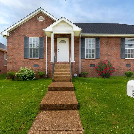 Holiday home Delightful Duplex - Steps Away From Tsu