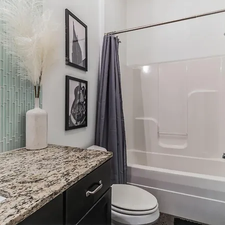 Holiday home Centennial Park Near Broadway Sleeps 4