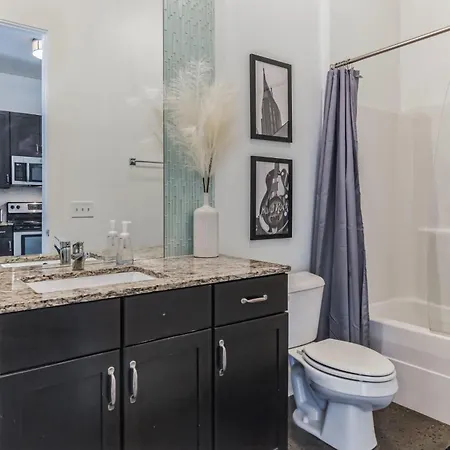 Centennial Park Near Broadway Sleeps 4 Holiday home Nashville