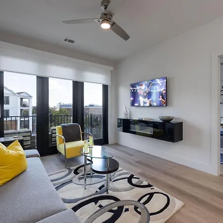 West End Getaway For 5 With Pool Holiday home *