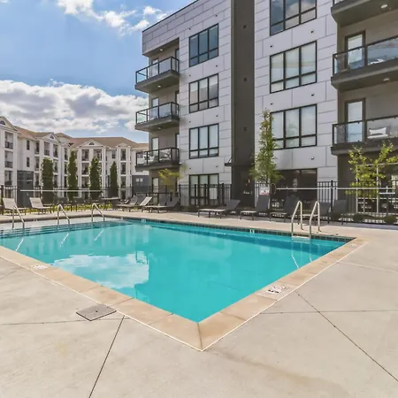 West End Getaway For 5 With Pool *
