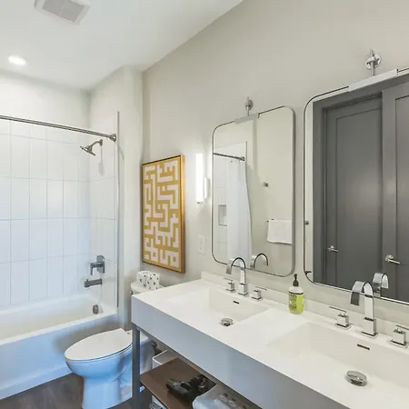 Gorgeous For 8 With Rooftop & Gym Near Dt Nashville