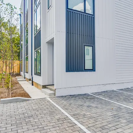 Modern Music Terrace Getaway * Nashville