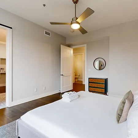 Oasis On 2nd #302 Apartment