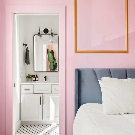 The Dolly House 8br Sleeps 24 5min To Dt Holiday home *