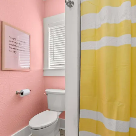 The Dolly House On Music Row - 4br - Sleeps 12 Holiday home *