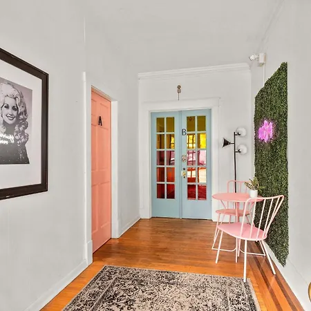 The Taylor Swift Loft - Music Row - Walkable *