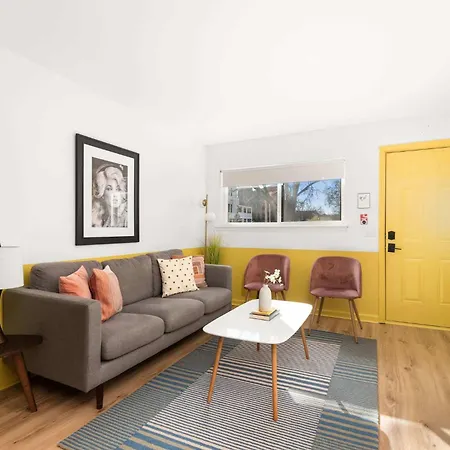 Apartment Dolly On Music Row Sleeps 12 *