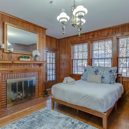 Charmed Manor-5 Mi To Dt, Opry & Airport, Beautiful Antique Estate, Sleeps 12 Villa *