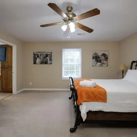 Holiday home Relaxing 3br Retreat 15 Minutes To Broadway