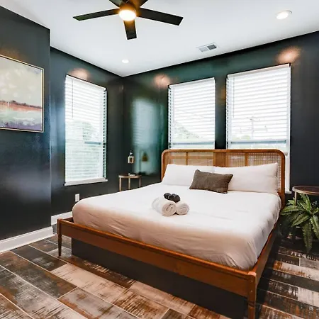 Modern Getaway Near Vandy Nashville