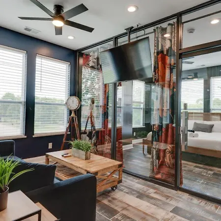Modern Getaway Near Vandy Nashville
