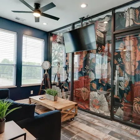 Modern Getaway Near Vandy * Nashville