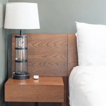 Apartment Modern Getaway Near Vandy Nashville