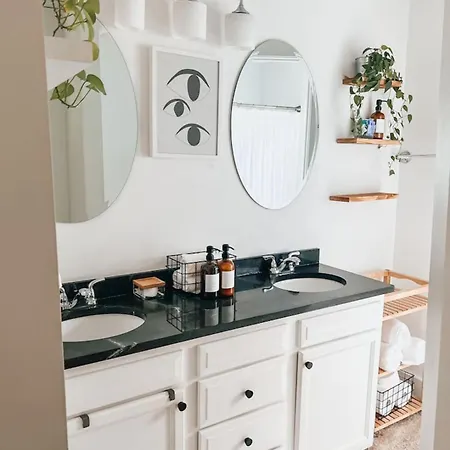 12 South Historic Walkable Haven Apartment Nashville