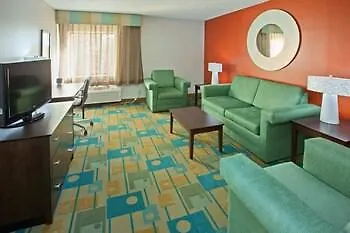 La Quinta By Wyndham Airport Hotel Nashville