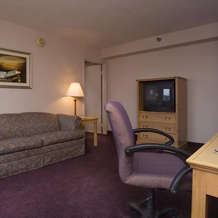 Luxe Opryland 3*