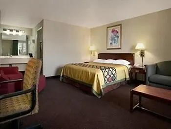 Super 8 By Wyndham Hermitage Motel