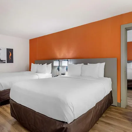 Comfort & Downtown - Stadium Hotel 4*