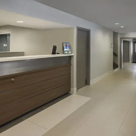Hotel By Marriott Airport Nashville