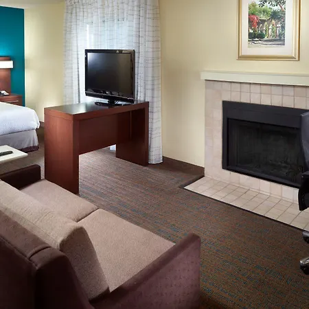By Marriott Airport 3* Nashville