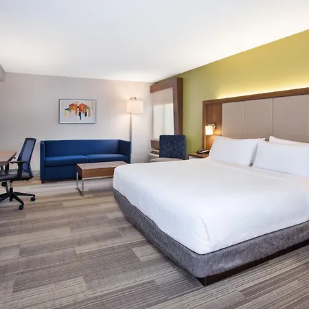Express Airport By Ihg 3*