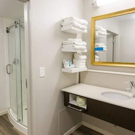 Hampton & Nashville-airport 3* Nashville