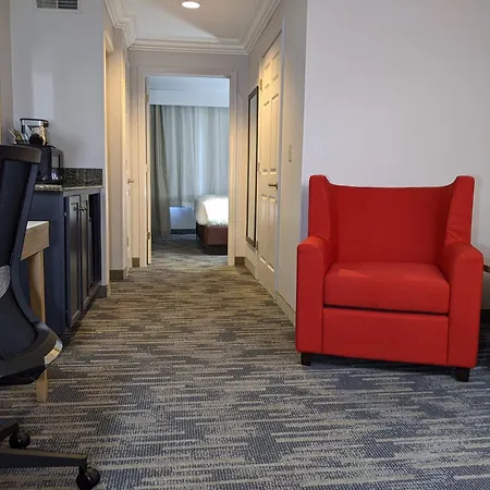 Country & By Radisson, Nashville, Tn 5*