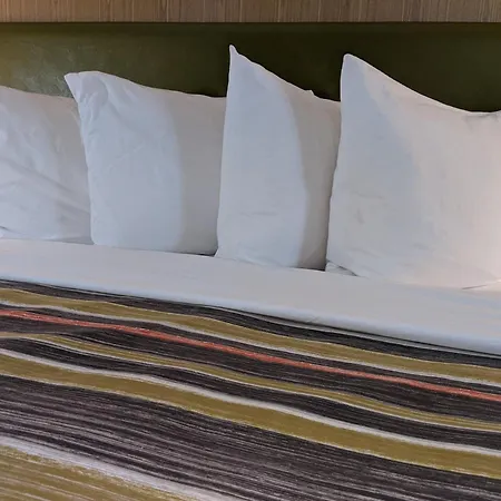 Country & By Radisson, Nashville, Tn Hotel Nashville